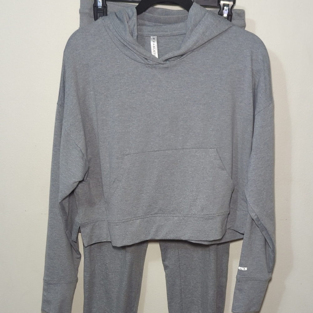 Fabletics Cloud Jersey Lounge Set Gray Cropped Ho… - image 4